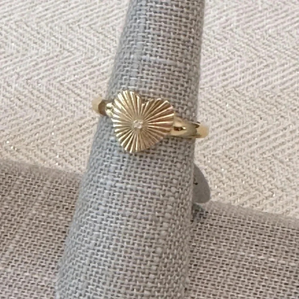 Sunburst Heart Shaped CZ 18K Gold PVD Stainless Steel Ring Waterproof Sun - Picture 4 of 7